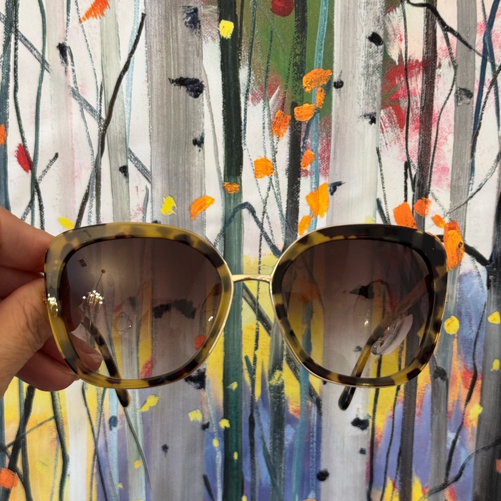 Chico's Brown Oversized Sunglasses with Tortoiseshell Pattern - Picture 5 of 16